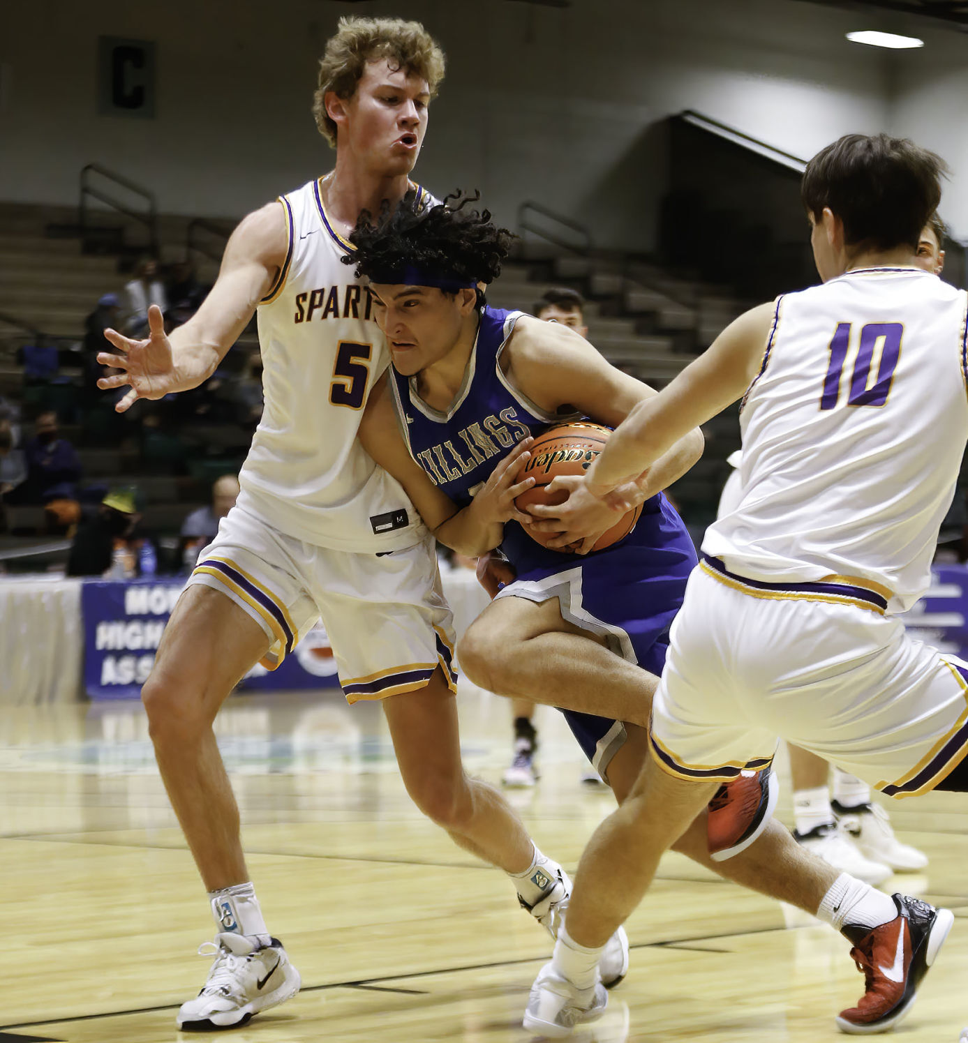 031121-ir-spt-boys-basketball-Skyview-1.jpg